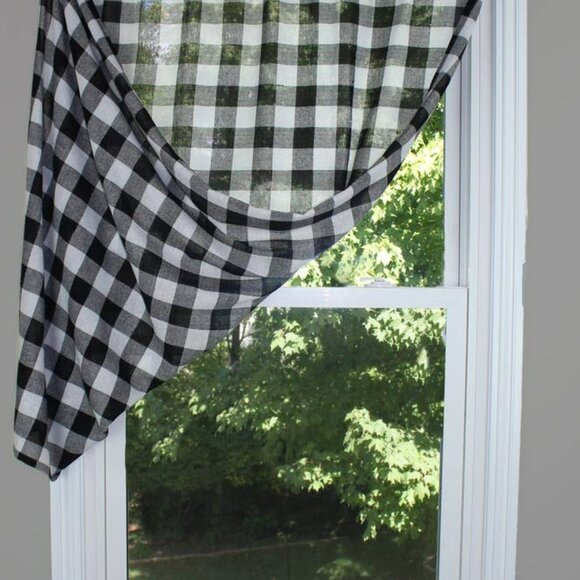 2 New Country Check Black/Buttermilk curtain panels - Picture 1 of 2